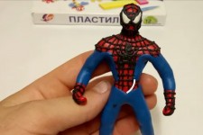 Человек паук из пластилина